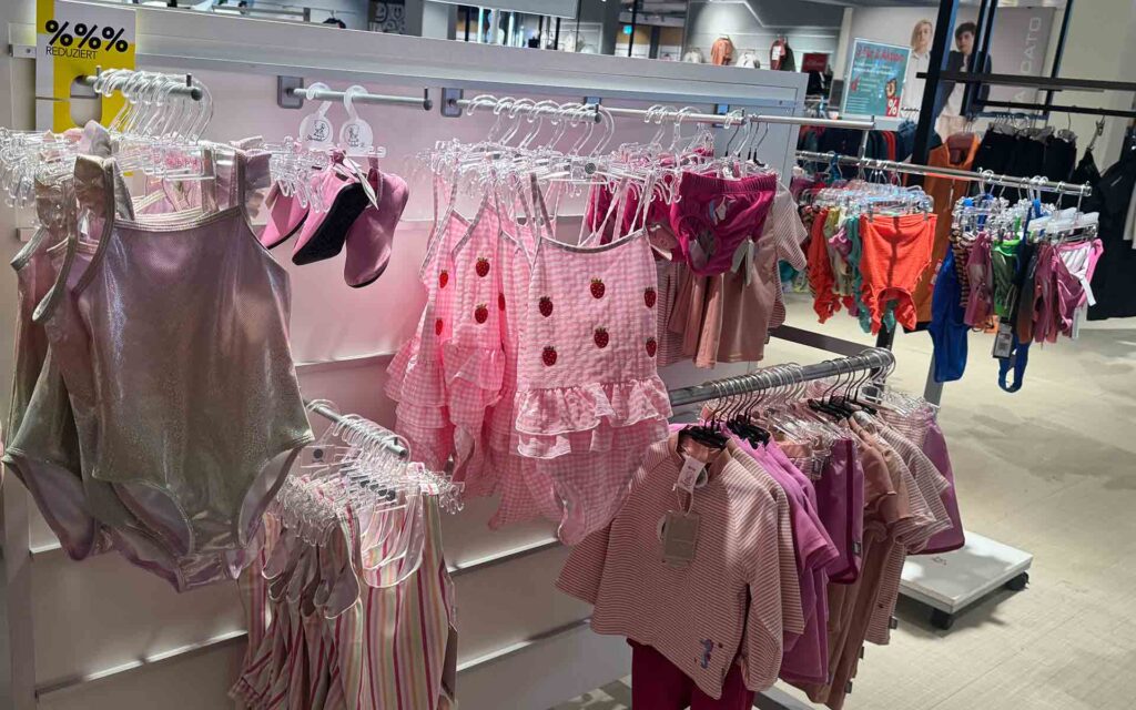 Bikinis und Badeanzüge in rosa für Mädchen