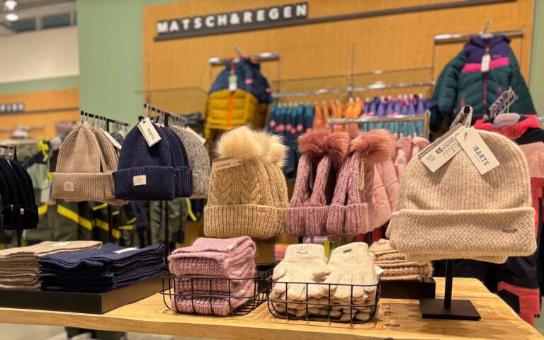 Bekleidung und Accessoires für Kinder für Regen und Kälte