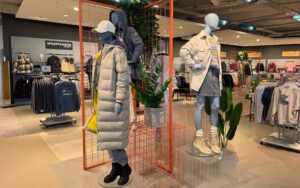 Figuren in sportlicher Mode
