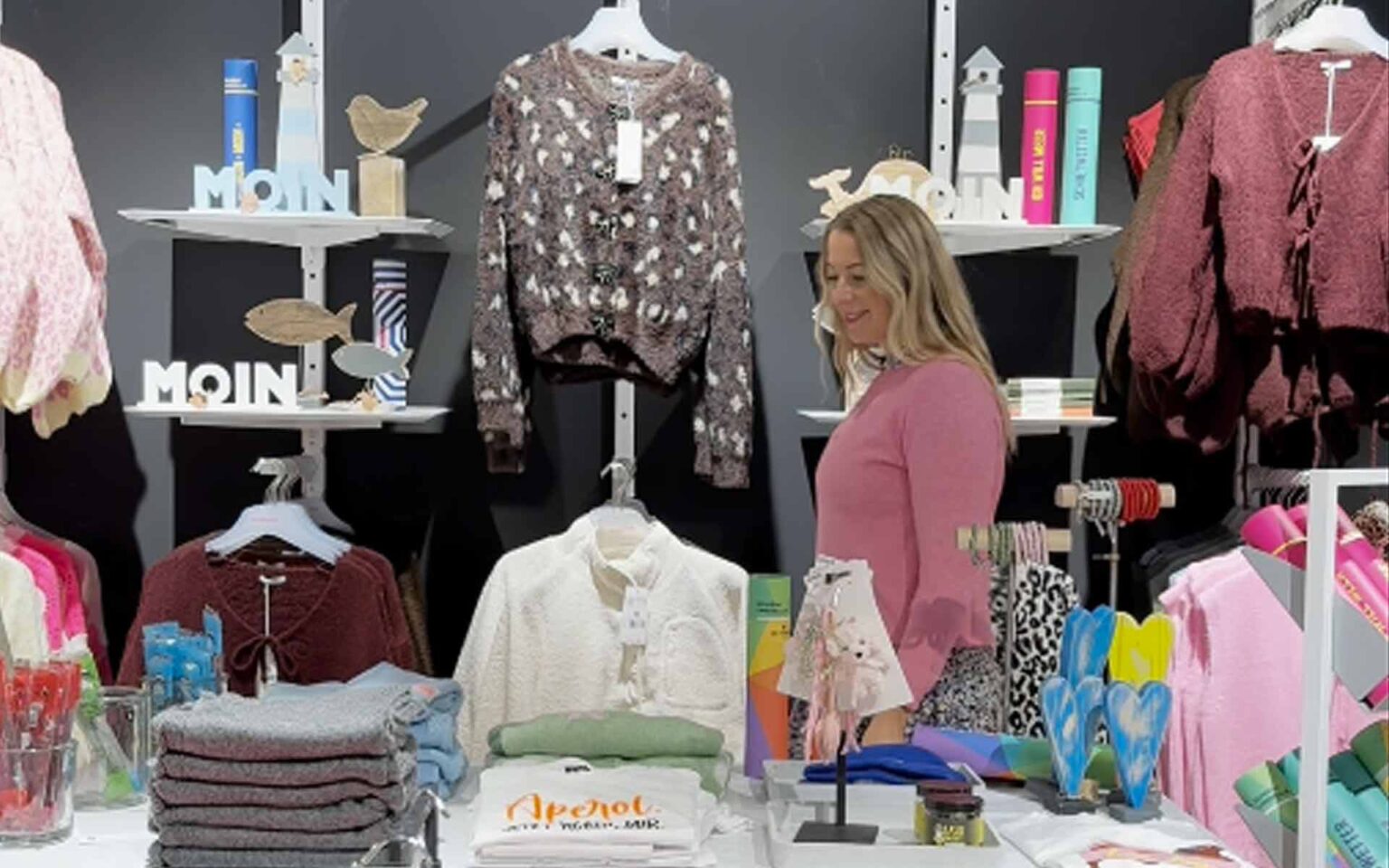 Kathrin beim shoppen