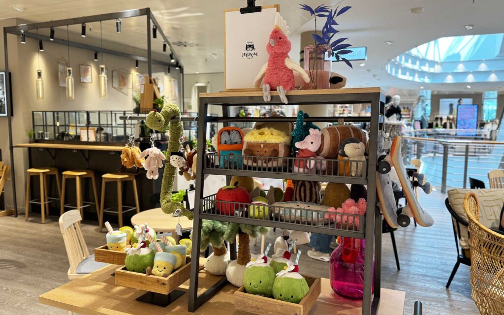 Viele verschiedene Jellycats in der Damenmode