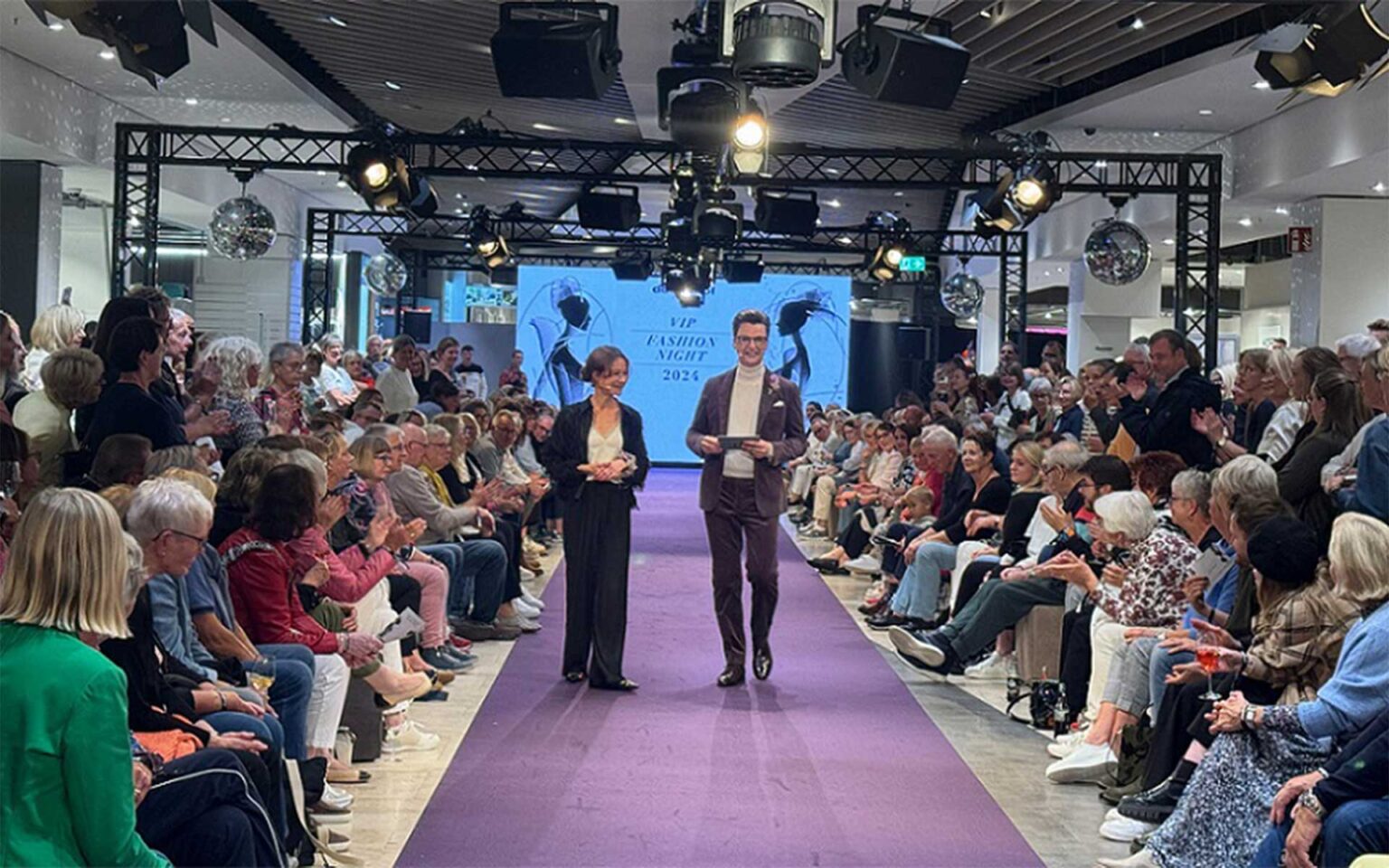 Die Moderatoren der Fashion Night