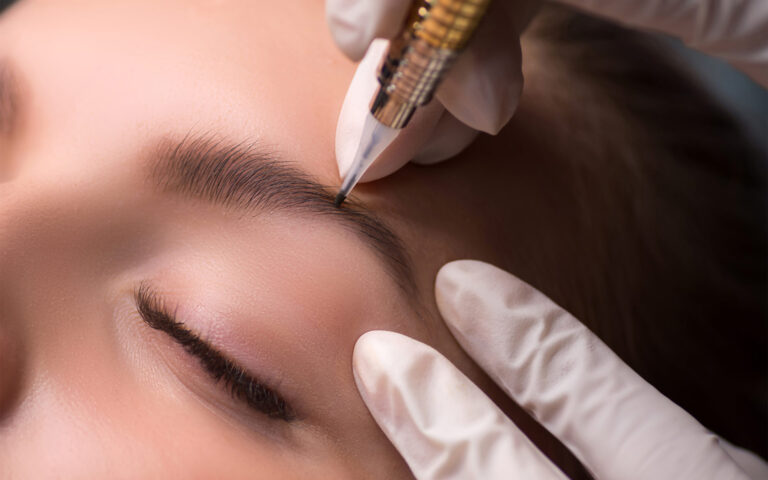 Permanent Make-up an den Augenbrauen