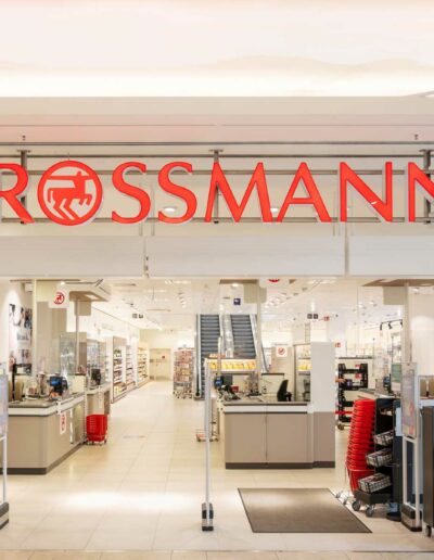 Rossmann Shop mit Logo