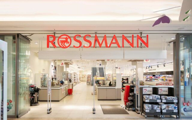 Rossmann Shop mit Logo