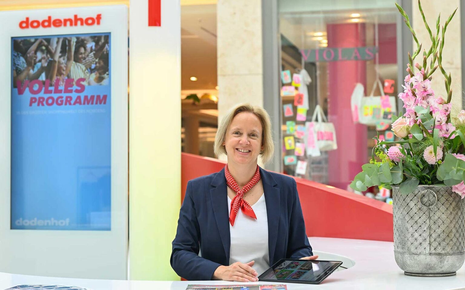 Mitarbeiterin an der Center-Info