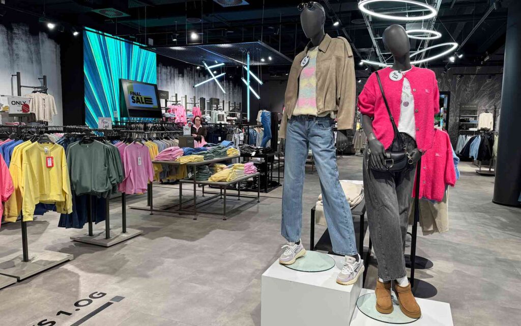 Moderne Frühjahrslooks im d-strict