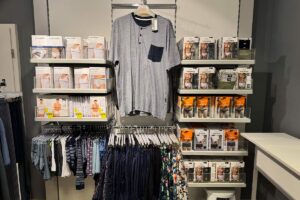 Schlafanzüge und Unterhosen