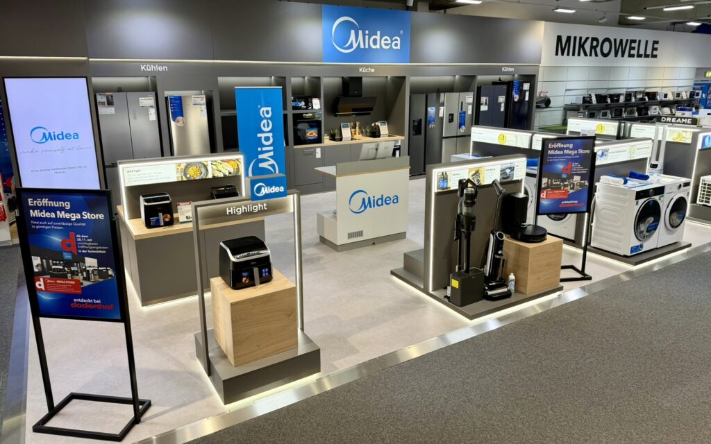 Ausstellung von Haushaltsgeräten der Marke Midea in der dodenhof TechnikWelt