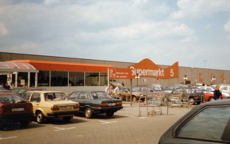 dodenhof Supermarkt Außenansicht