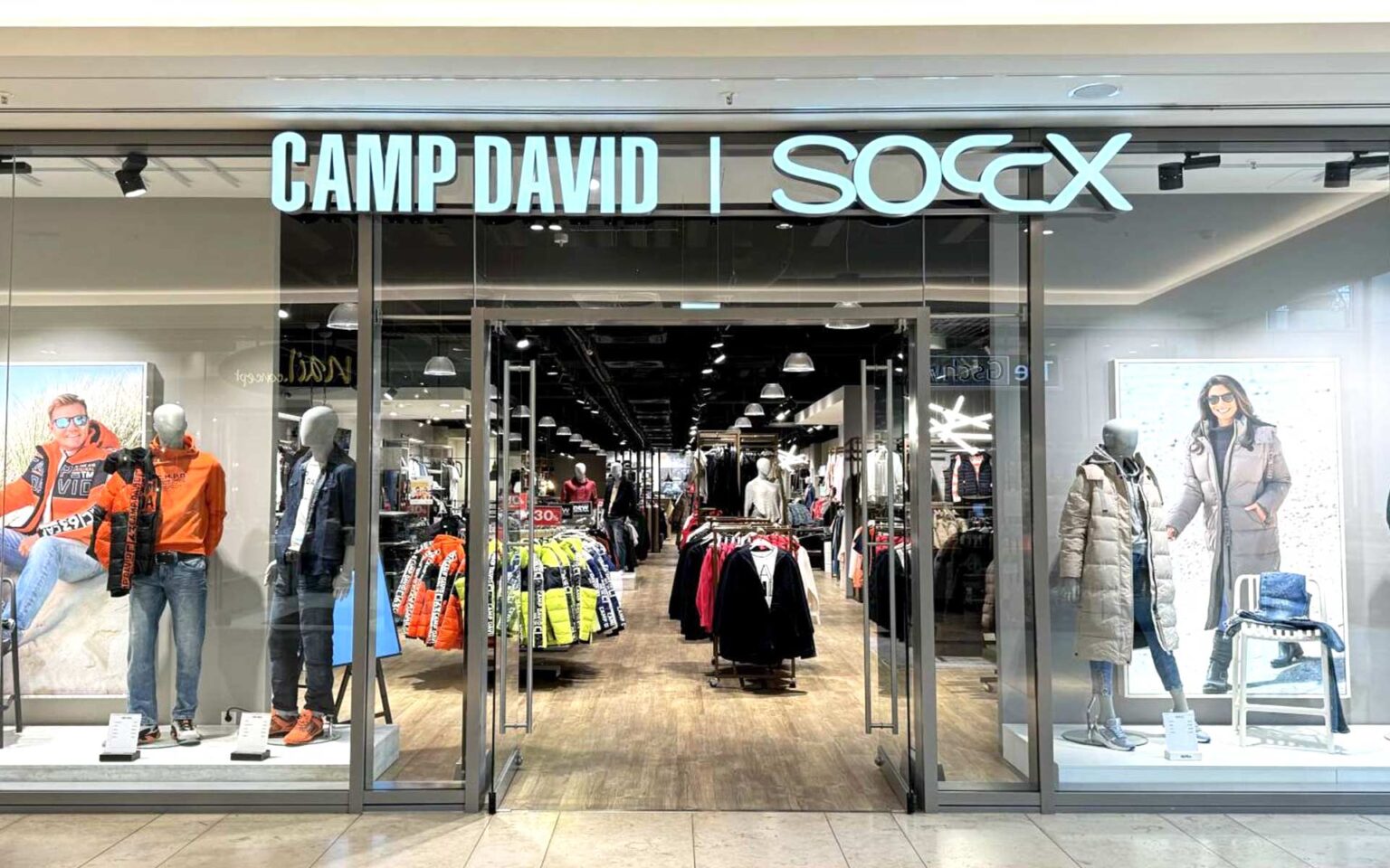 Camp David in der Shopmall als Außenansicht