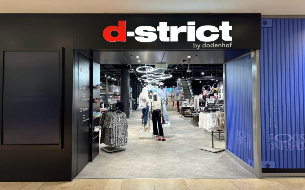 d-strict in der Shopmall von außen