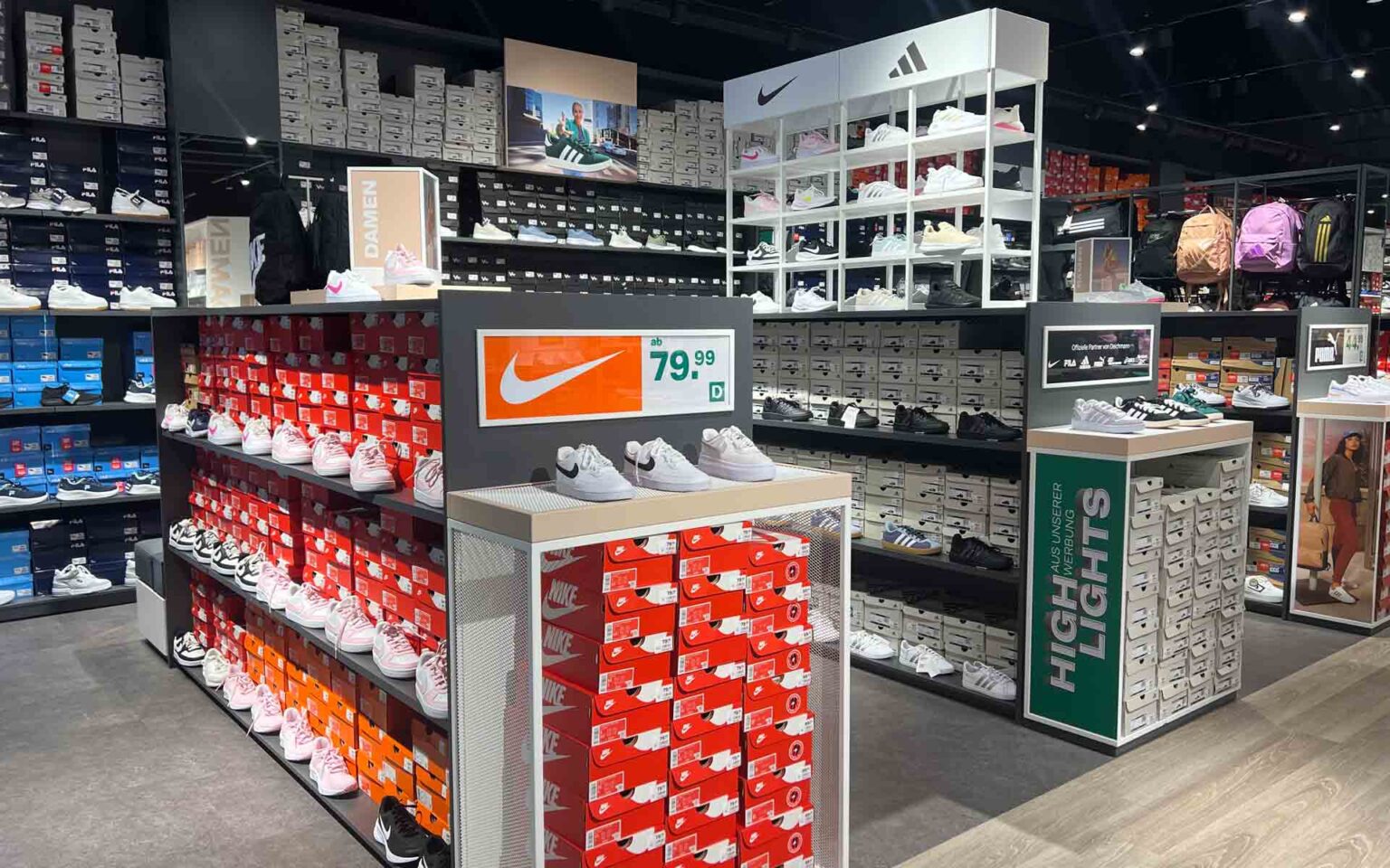 Verschiedene Schuhe von Nike