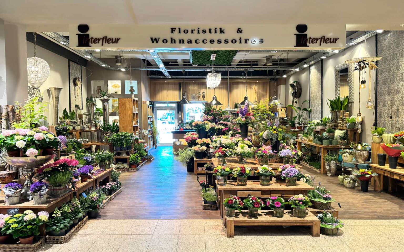 Interfleur in der Shopmall von außen